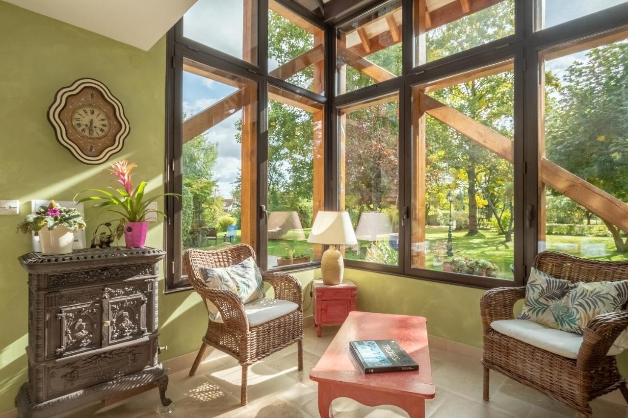 Bed and Breakfast La Croix St Jean Foucheres Экстерьер фото